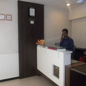 Hôtel New Kubers Residency à Navi Mumbai Exterior photo