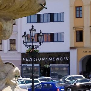 Hotel Penzion Mensik à Kroměříž Exterior photo