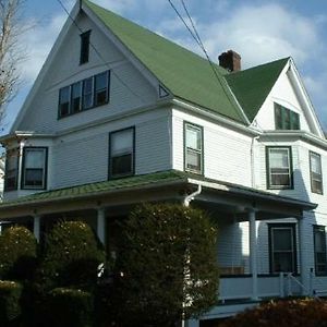 Bed and Breakfast Wayne On Main à Honesdale Exterior photo