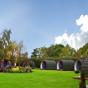 Villa Glamping - York Holiday & Cycle Stop Exterior photo