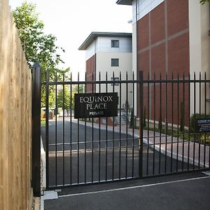 Appartement Equinox Place - House Of Fisher à Farnborough  Exterior photo