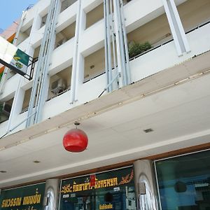 Hotel Thanawan Mansion à Nakhon Si Thammarat Exterior photo