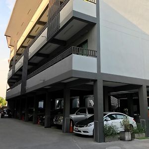 Hotel N-Five Place à Nakhon Ratchasima Exterior photo