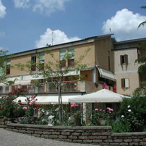 Hotel Oasi Di Pace à Sutri Exterior photo