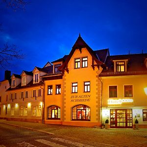 Hotel Zur Alten Schmiede à Naumbourg Exterior photo