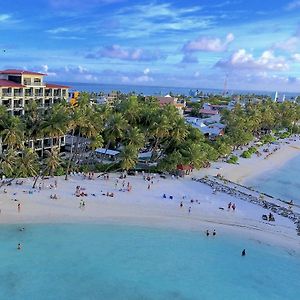 Hotel Kaani Grand Seaview à Maafushi Exterior photo