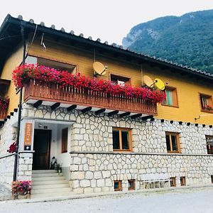 Hotel House Berdnik à Stahovica Exterior photo