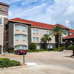 Hotel La Quinta By Wyndham Houston East At Normandy Exterior photo