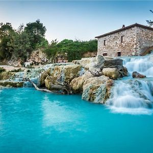 Villa Agriturismo Le Cascatelle à Saturnia Exterior photo