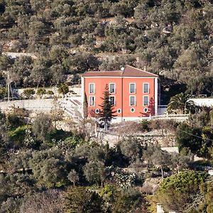 Hotel La Rossa Fantastica à Piedimonte d'Alife Exterior photo