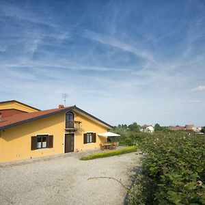 Bed and Breakfast Agrialpi By Salfrutta à Bricherasio Exterior photo