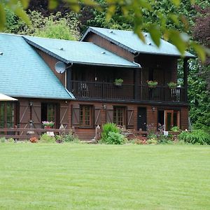 Bed and Breakfast Spruce Lake à Sauviat-sur-Vige Exterior photo