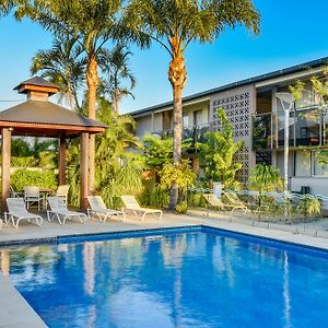 Hotel Nightcap At Golden Beach Tavern à Caloundra Exterior photo