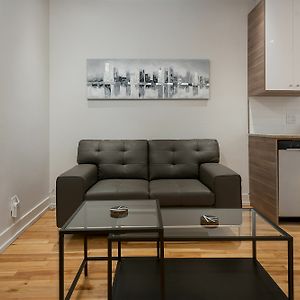 Appartement Chic 1Br In Little Italy By Sonder à Montréal Exterior photo