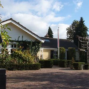 Beck'S Bed And Breakfast Kaatsheuvel Exterior photo