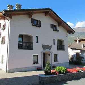 Residence Du Chateau Fenis Exterior photo