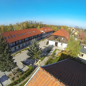 Hotel Osrodek Bojanowe Gniazdo à Zaniemyśl Exterior photo