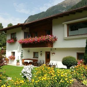 Appartement Haus Rosi à Sankt Leonhard im Pitztal Exterior photo