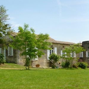 Bed and Breakfast Ancien Haras de la Tour à Lamothe-Landerron Exterior photo