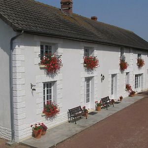 Le Renard Chambres d'hotes Vezieres Exterior photo