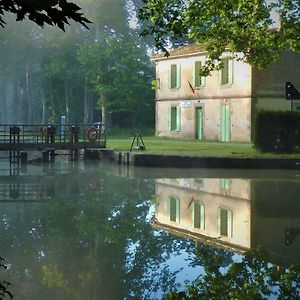 gîte de la Domergue Mas-Saintes-Puelles Exterior photo