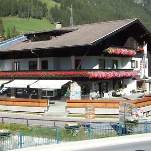 Hotel Sporthaus Troger à Sankt Jakob in Defereggen Exterior photo