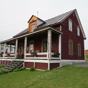 Villa la vieille Maison Rouge à Saint-Tite Exterior photo