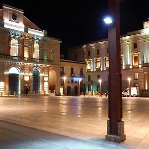 Hotel Alloggio in Centro Città con Parcheggio Privato e WIFI à Potenza Exterior photo