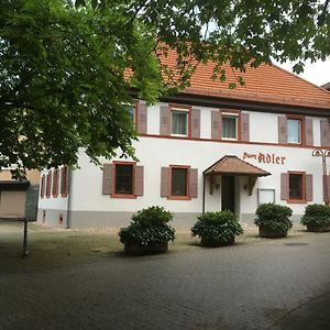 Appartement Gasthaus Zum Adler à Baden-Baden Exterior photo