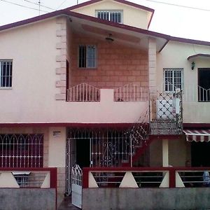 Hotel Hostal Betty, Santa Marta Exterior photo