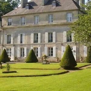 Château de Goville Le Breuil-en-Bessin Exterior photo