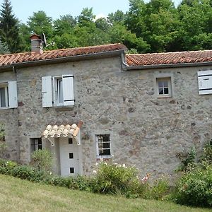 maison en pierre dans un écrin de verdure Saint-Laurent-de-Cerdans Exterior photo