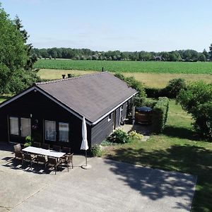 10 Pers Vakantiehuis Met Hottub Nabij Vorden - Achterhoek Exterior photo