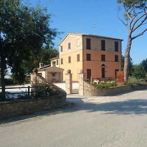 Villa Agriturismo "Le Piagge" à Castelplanio Exterior photo