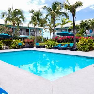 Aparthotel Island Club Turks & Grace Bay Place Exterior photo