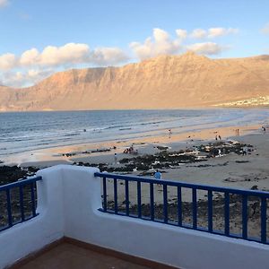 Villa Playa De Caleta De Famara Exterior photo