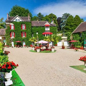 Bed and Breakfast Manoir des Cavaliers - BnB à Chantilly Exterior photo