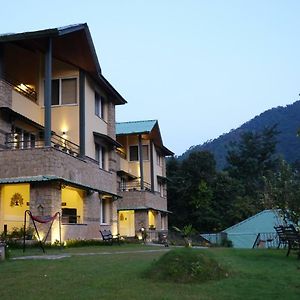 Hotel Araiya Pālampur Exterior photo