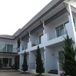 Hotel Nantathong Place à Chiang Rai Exterior photo