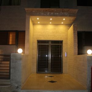 Faraseen Apartments 1 Amman Exterior photo