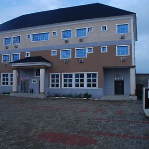 Jaftel Hotel & Suites Ikorodu Exterior photo