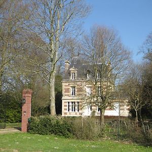 Bed and Breakfast Château de Launay à Méry-Corbon Exterior photo