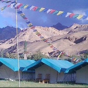 Hôtel Nun Kun Deluxe Camp Mulbekh à Kargil Exterior photo