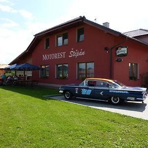 Hotel Motorest Stepan à Tesov Exterior photo