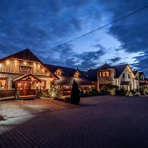 Hotel Zajazd Chata Staropolska à Mszana Exterior photo