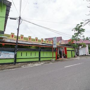 Hotel Reddoorz Syariah Near Paradiso Beach Sabang à Sabang  Exterior photo