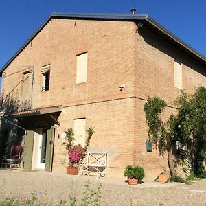 Villa Agriturismo "La Fondazza" à Imola Exterior photo