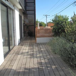 Modern 3 Bedroom Apt With Free Parking, Netflix, Wifi & Welcome Wine By Bnb Pro Ville de Ville de Melbourne Exterior photo