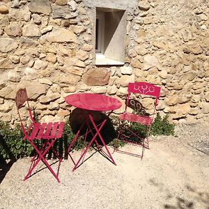 Hotel Chambre d'hôte Geiko à Cabrieres-d'Aigues Exterior photo