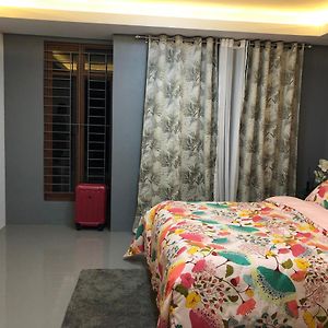 Appartement *3Br/*3Bath Fully Furnished Town House - Bicol à Naga  Exterior photo